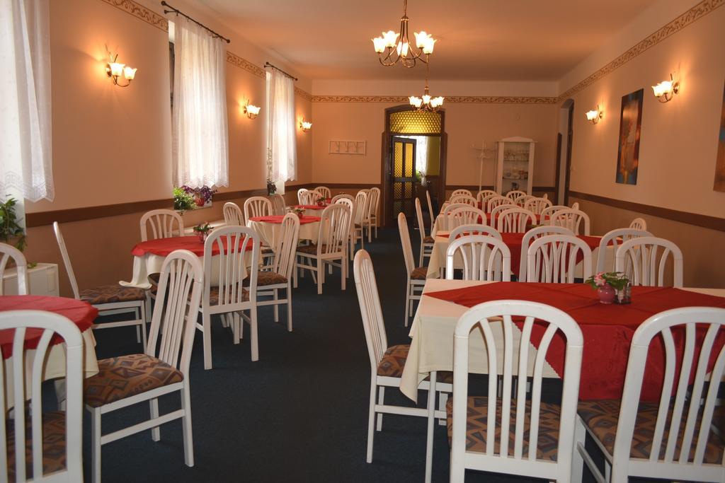 Hotel Koruna Karlštejn Eksteriør billede