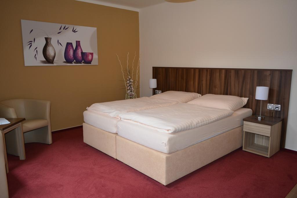 Hotel Koruna Karlštejn Værelse billede